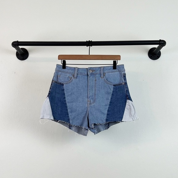 NWT Vigoss Chevron Patchwork Denim Shorts - Picture 2 of 6